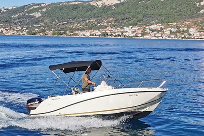 Hyra båt Motorbåt Quicksilver Activ 555 Open Rab