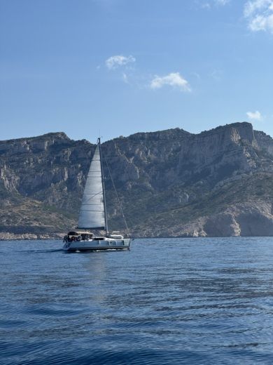 Marsella Motorboat QUICKSILVER Open Activ 605 alt tag text