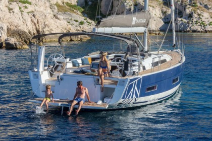 Verhuur Zeilboot Dufour 530 GL Šibenik