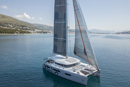 Noleggio Catamarano Excess Excess 15 - 6 + 2 cab. Mitikas