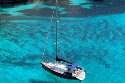 Charter Sailboat Beneteau Oceanis Clipper 361 Ibiza