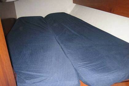 Hire Sailboat BENETEAU OCEANIS 411 Le Grazie