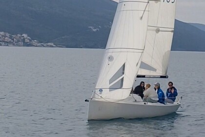 Miete Segelboot J boats J70 Tivat