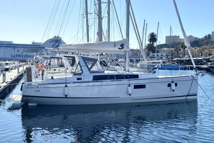 Charter Sailboat BENETEAU OCEANIS 38.1 Ajaccio