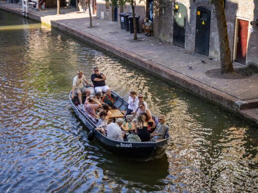 Utrecht Without license Boot030.nl €399,- voor 2,5 uur alt tag text