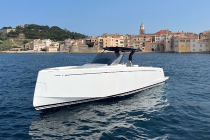 Hire Motorboat PARDO YACHTS 38 Grimaud