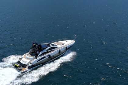 Noleggio Yacht a motore Sunseeker 68 Predator Sorrento