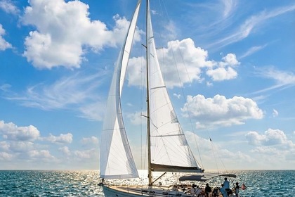 Hire Sailboat BAVARIA BAVARIA 46 CRUISER Ibiza