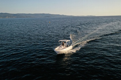 Charter Motorboat B2 MARINE CAP FERRET 452 Ajaccio