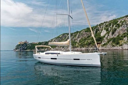 Hyra båt Segelbåt DUFOUR 412 Grand Large Korfu
