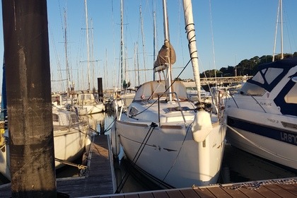 Location Voilier Jeanneau Sun Odyssey 33i Saint-Gilles-Croix-de-Vie