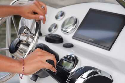 Hire RIB RIB 760 Saint Martin