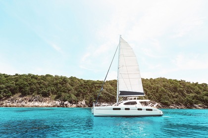 Location Catamaran Robertson & Caine Leopard 47' Phuket