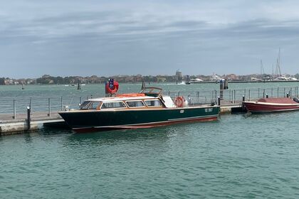 Charter Motorboat Vizianello Vizianello Venice