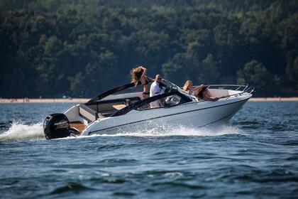 Hire Motorboat PARKER BOW RIDER 630 Latsi