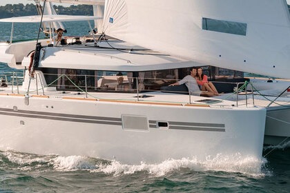Verhuur Catamaran Lagoon-Bénéteau Lagoon 450 S - 4 + 2 cab. Kaštel Gomilica