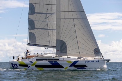 Hyra båt Segelbåt Dufour Yachts Dufour 44 Trogir