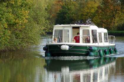 Location Péniche Jeanneau Eau Claire 9.30 Lagarde