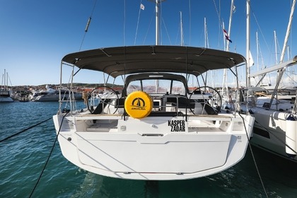 Hyra båt Segelbåt Dufour Yachts Dufour 530 - 6 cab. Vodice