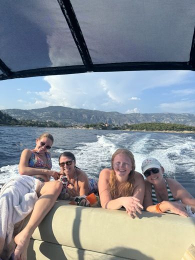 Νίκαια Motorboat Cranchi Cranchi E26 alt tag text