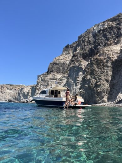 Paroikia Motorboat JET CRAFT 35 alt tag text