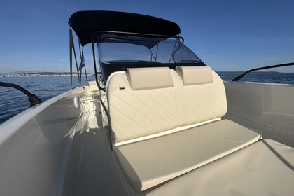 Hire Motorboat Quicksilver 705 Open Trogir