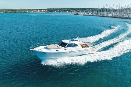 Hire Motor yacht SAS - Vektor  Adriana 44 Biograd na Moru