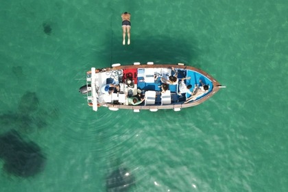 Location Bateau à moteur Wooden Traditional MotorBoat Corfou