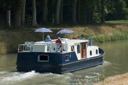 Location Bateau à moteur France Fluvial EuroClassic 139 Vermenton