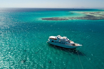 Hire Motor yacht Heaven Saphir Shipyard Customized Hurghada