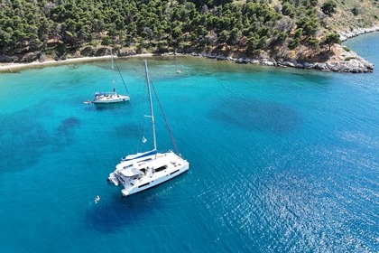 Charter Catamaran Robertson & Caine Leopard 45 Paralio Astros