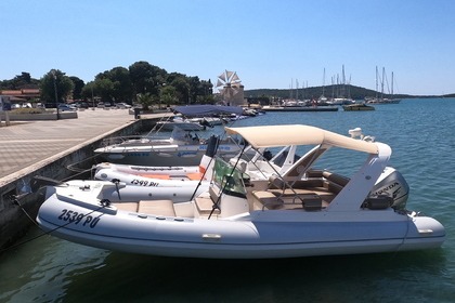 Location Semi-rigide Robinzon 23 Medulin