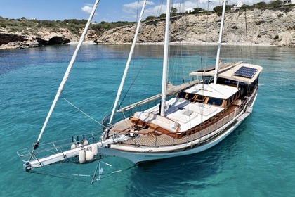 Alquiler Goleta Custom built Ketch Ibiza