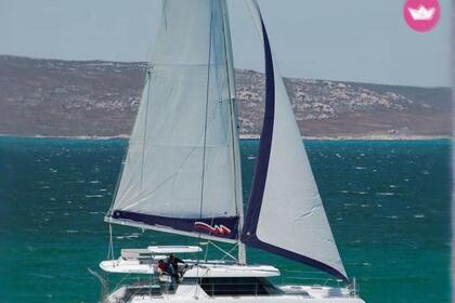Hire Catamaran  Moorings 4200/3/3 Nassau