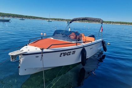 Hire Motorboat PICULJAN SQUAMA 21 - SUNDECK Rab