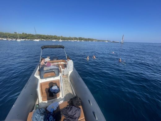 Niza RIB Bsc Bsc 78 élegance alt tag text