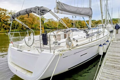 Hire Sailboat Dufour Dufour 450 GL Arzal
