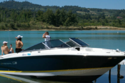 Charter Motorboat Regal 2700 Pefkochori