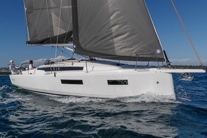 Aluguel Veleiro Beneteau SUN ODYSSEY 350 2 CABINES Hyères