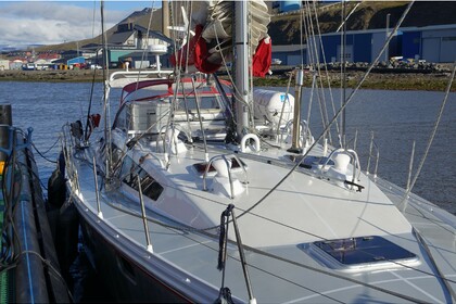 Hire Sailboat Ovni 445 Longyearbyen