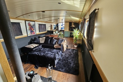 Charter Houseboat collingwood wide beam London