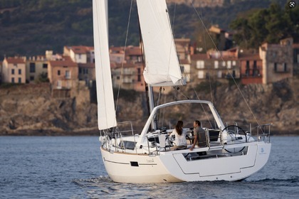 Verhuur Zeilboot Beneteau Oceanis 41 Calvi