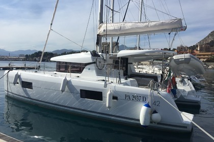 Hire Catamaran Lagoon Catamarans 42 Capo d'Orlando