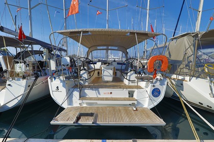 Hire Sailboat Beneteau 2023 Muğla