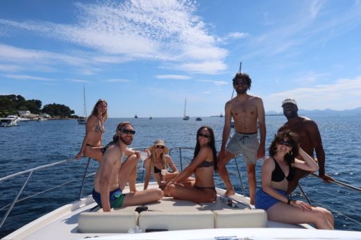 Antibes Motorboat Jeanneau Prestige 34 alt tag text