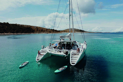 Charter Catamaran Lagoon 570 Cannes