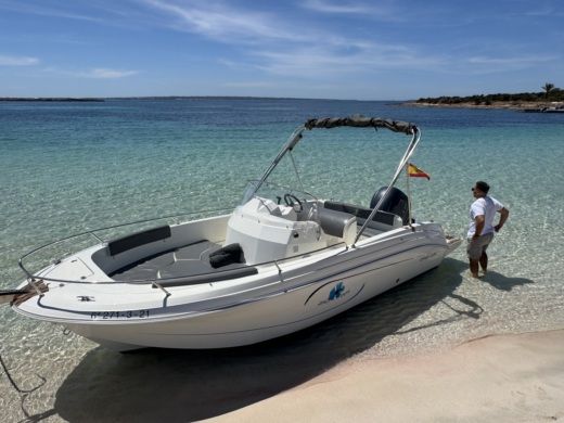 Motorboat Pacific Craft Open 625 Boot Grundriss