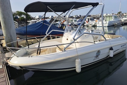 Hire Motorboat Jeanneau Cap Camarat 555 Pornichet