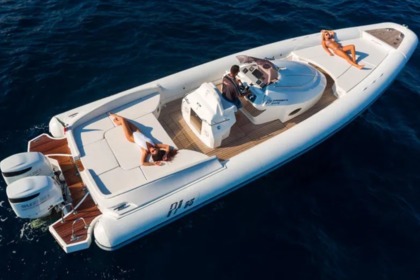 Alquiler Neumática Panamera Yacht PY 100 Nápoles