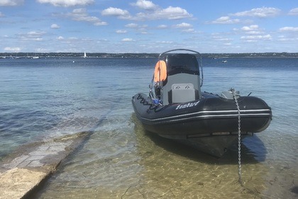 Location Bateau à moteur Bombard Explorer La Forêt-Fouesnant